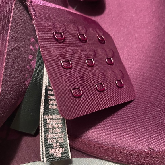 Victoria Secret Bra - Picture 3 of 3